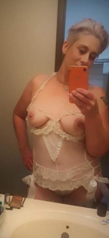 3192501815, female escort, Des Moines